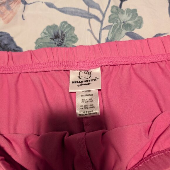 Hello Kitty Pink Bow Shorts XL - Picture 2 of 2